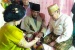 Kakek tua ini rela rogoh kantongnya hingga Rp 1 M lebih untuk melamar gadis Impiannya 